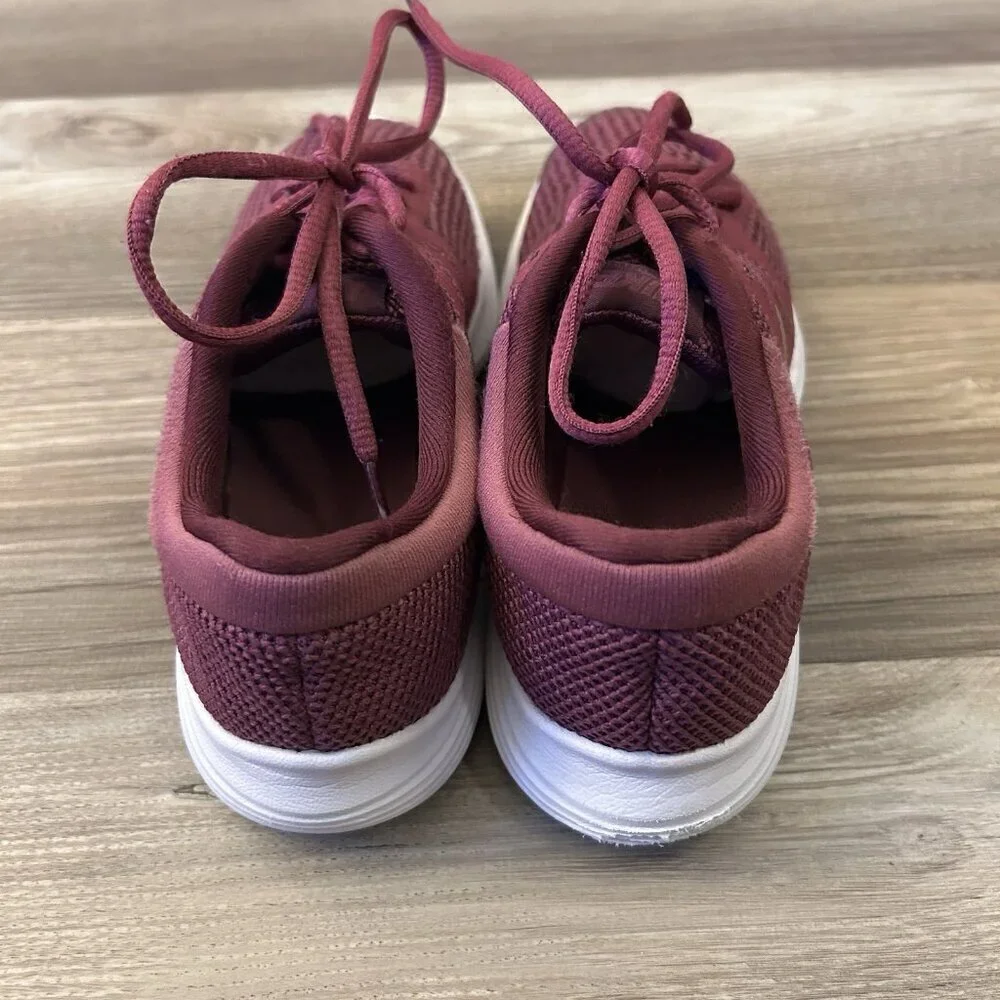 Nike Youth Revolution 4 GS Sneakers Size 3.5 Y Tea Berry White Gold Lace Up EUC